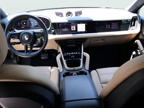Certified 2026 Porsche Cayenne E-Hybrid Coupe AWD/4WD image 20