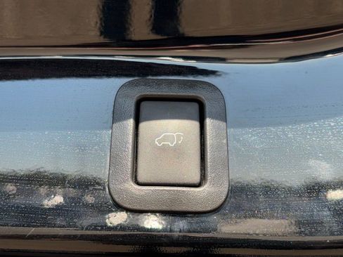 Used 2019 Toyota Highlander Limited Platinum image 7