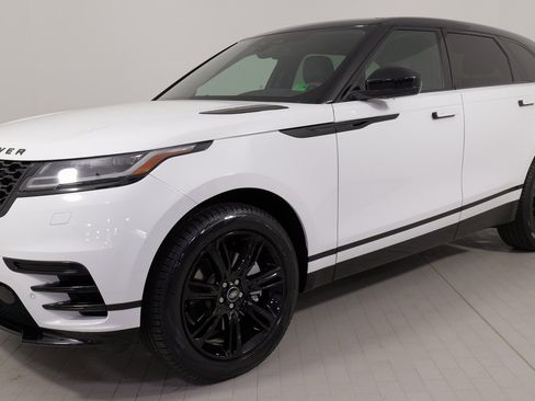 Used 2023 Land Rover Range Rover Velar R-Dynamic S image 3