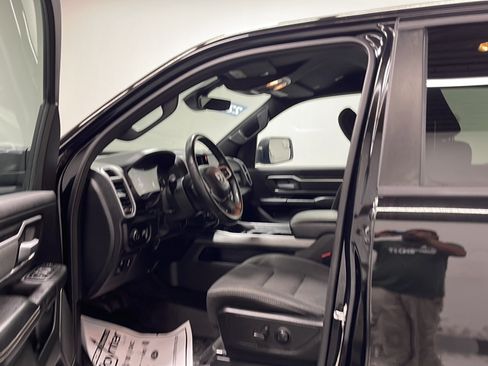 Used 2022 RAM 1500 Big Horn w/ Night Edition AWD/4WD image 2