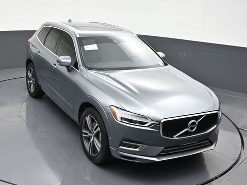 Used 2019 Volvo XC60 T8 Momentum w/ Premium Package image 20