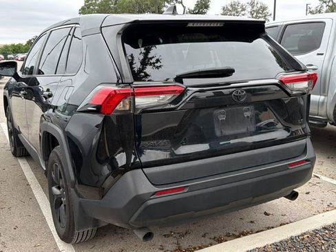 Used 2024 Toyota RAV4 LE FWD image 7