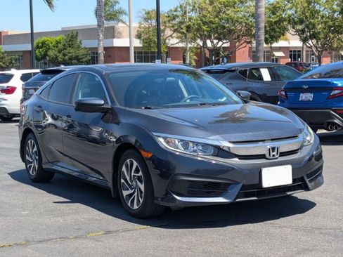 Used 2018 Honda Civic EX image 3