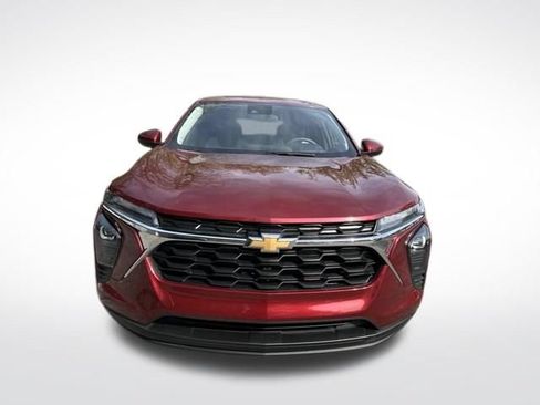 Used 2024 Chevrolet Trax LS w/ LS Convenience Package FWD image 9