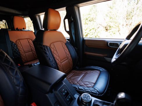 Used 2022 Ford Bronco Wildtrak image 44