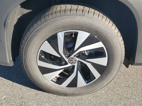 New 2026 Volkswagen Tiguan S image 5