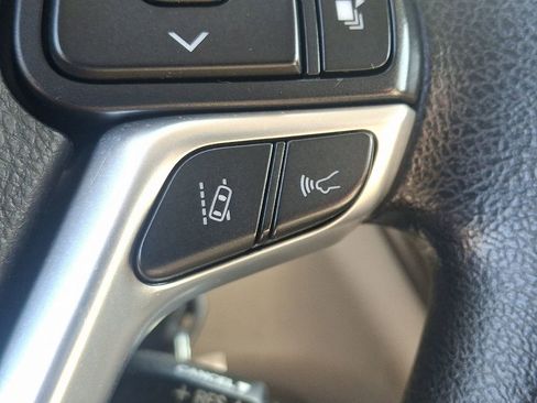 Used 2020 Toyota Sienna L image 27