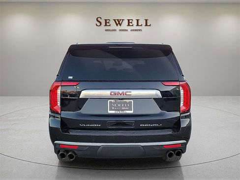 Used 2023 GMC Yukon XL Denali image 4