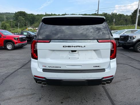 New 2026 GMC Yukon XL Denali Ultimate AWD/4WD image 4