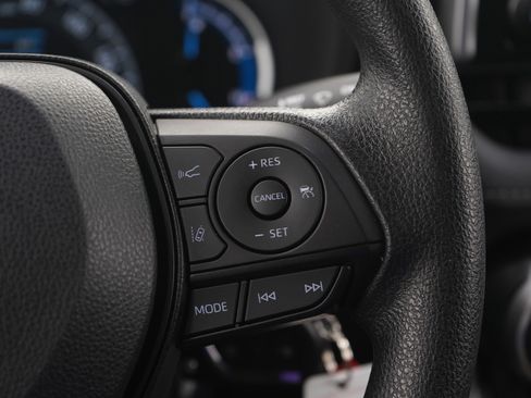 Used 2025 Toyota RAV4 LE image 26