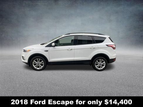 Used 2018 Ford Escape SE image 2