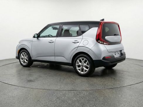 Used 2025 Kia Soul LX w/ LX Technology Package image 6
