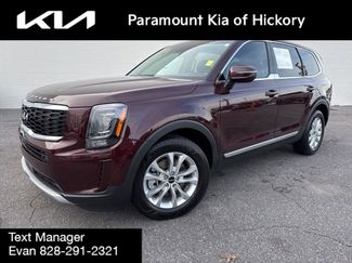Used 2022 Kia Telluride LX video 1