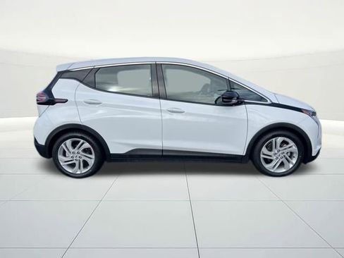 Used 2023 Chevrolet Bolt LT image 7
