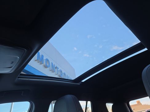 Used 2025 Chevrolet Equinox RS w/ Safety and Technology Package image 32