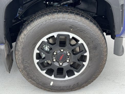 New 2025 Toyota Tacoma TRD Off-Road image 15