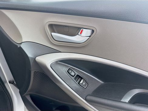 Used 2016 Hyundai Santa Fe Sport image 29