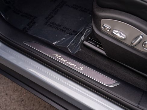 New 2026 Porsche Macan S image 12