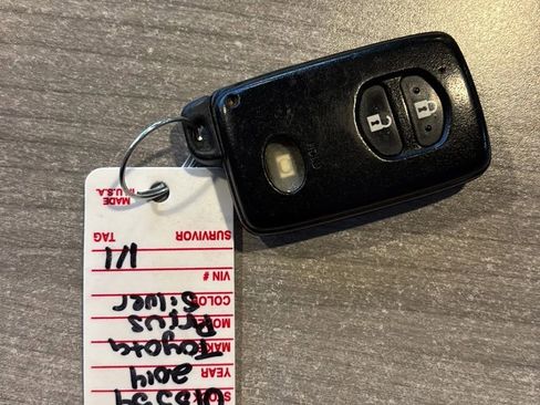 Used 2014 Toyota Prius V Five FWD image 34