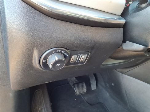 Used 2023 Jeep Compass Limited image 8