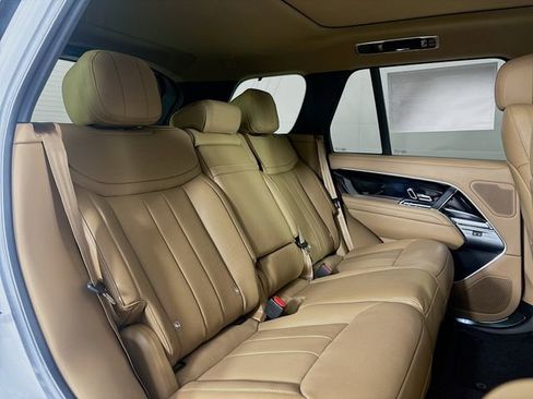 New 2025 Land Rover Range Rover SE image 26