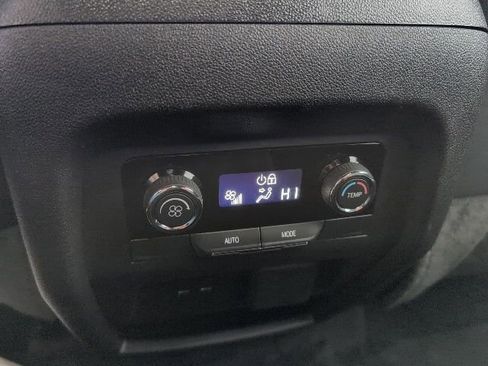 Used 2024 Chevrolet Traverse Z71 w/ Enhanced Driving Package image 6