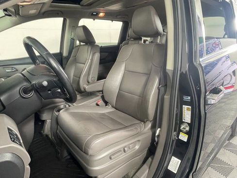 Used 2016 Honda Odyssey Touring Elite image 23