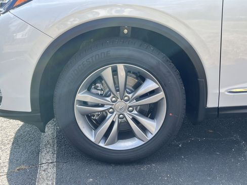 New 2026 Acura MDX SH-AWD image 9