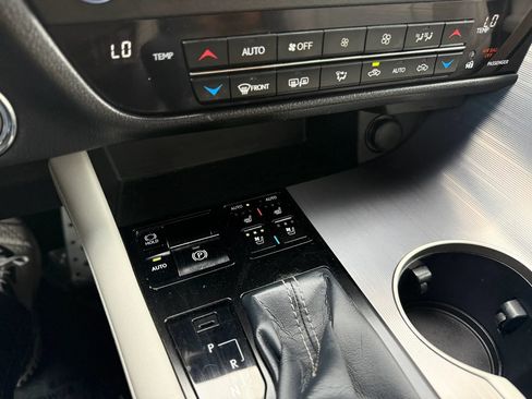 Used 2017 Lexus RX 350 F Sport w/ Cold Weather Package AWD/4WD image 40