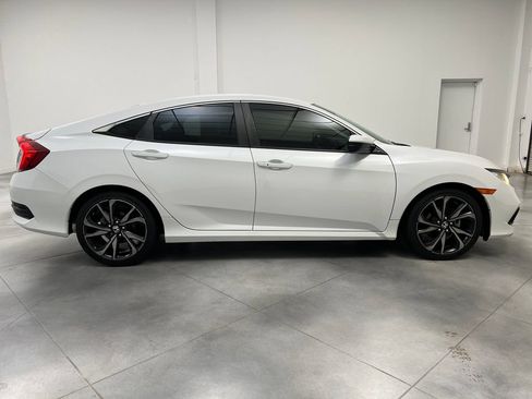 Used 2019 Honda Civic Sport image 10
