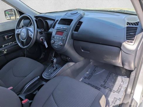 Used 2012 Kia Soul FWD image 19