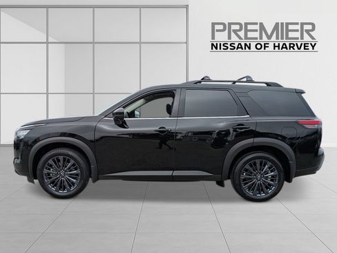 New 2026 Nissan Pathfinder SL w/ SL Premium Package FWD image 2