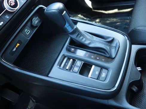 Used 2023 Honda CR-V LX image 16
