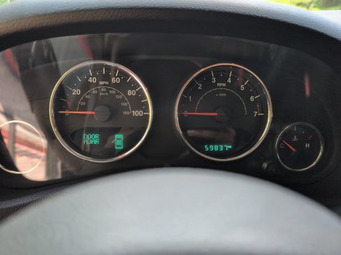 Used 2018 Jeep Wrangler Unlimited Sport S AWD/4WD image 13