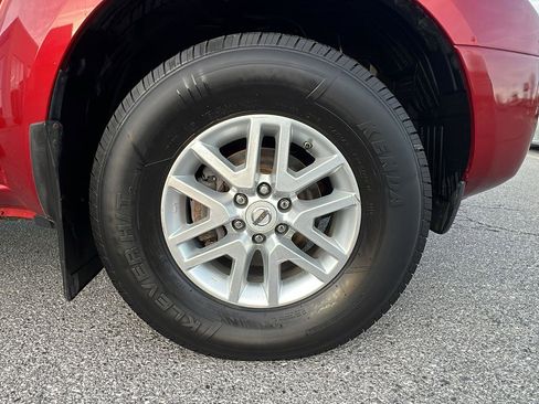 Used 2016 Nissan Frontier SV image 11
