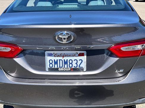Used 2019 Toyota Camry LE FWD image 9