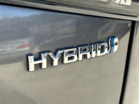 Used 2021 Toyota Highlander XLE image 15