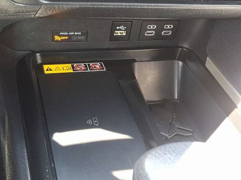 Used 2025 Toyota Camry LE FWD image 15