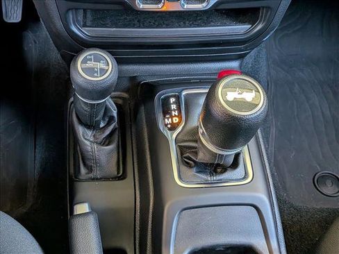 Used 2023 Jeep Wrangler Unlimited w/ 8.4" Radio Group AWD/4WD image 10