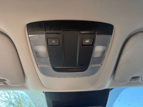 Used 2023 Kia Sorento LX FWD image 33
