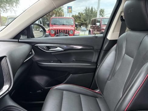Used 2022 Buick Envision Essence w/ Technology Package II FWD image 17