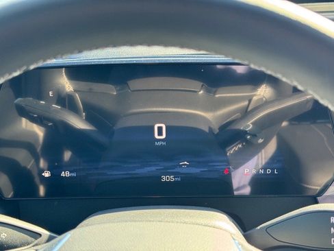 New 2025 Chevrolet Traverse LT w/ LPO, Floor Liner Package image 16