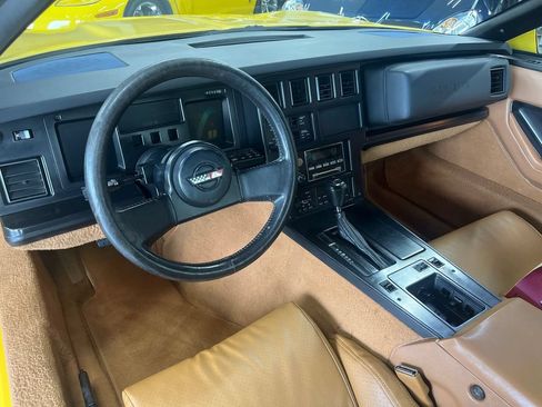 Used 1988 Chevrolet Corvette Coupe RWD image 32