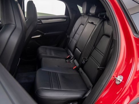 Certified 2023 Porsche Cayenne Turbo image 19