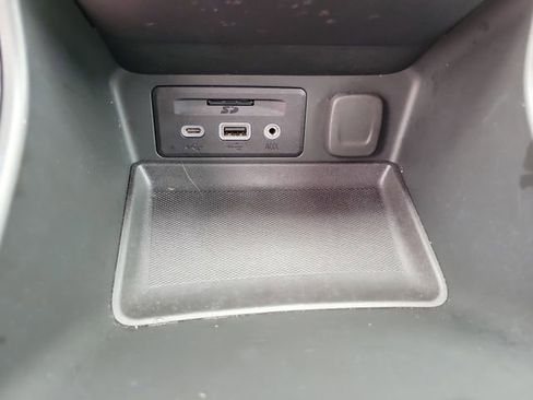 Used 2022 GMC Terrain SLT w/ Infotainment Package II FWD image 32