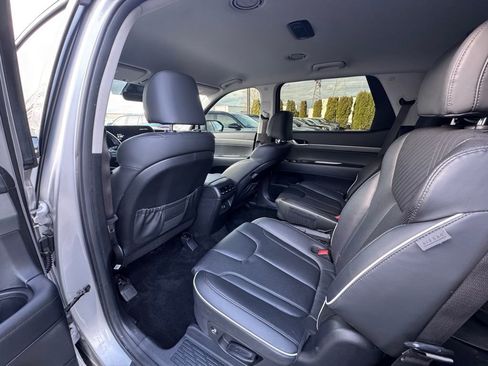 Used 2024 Hyundai Palisade SEL image 11