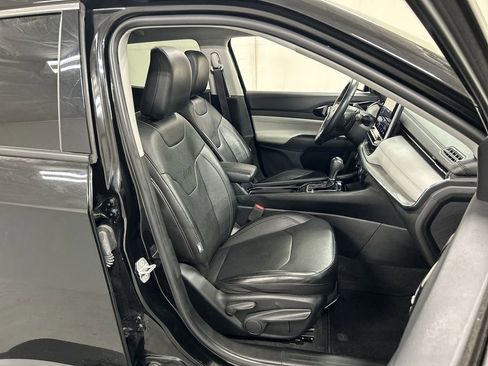 Used 2022 Jeep Compass Limited w/ Sun and Sound Group AWD/4WD image 23