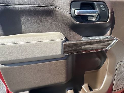 Used 2022 Chevrolet Silverado 1500 RST image 13