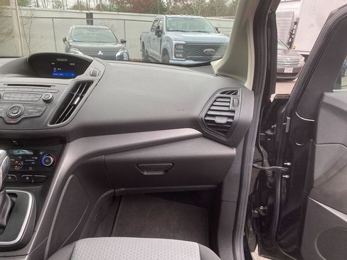 Used 2017 Ford C-MAX SE image 28