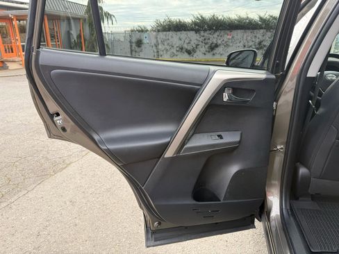 Used 2014 Toyota RAV4 Limited image 14